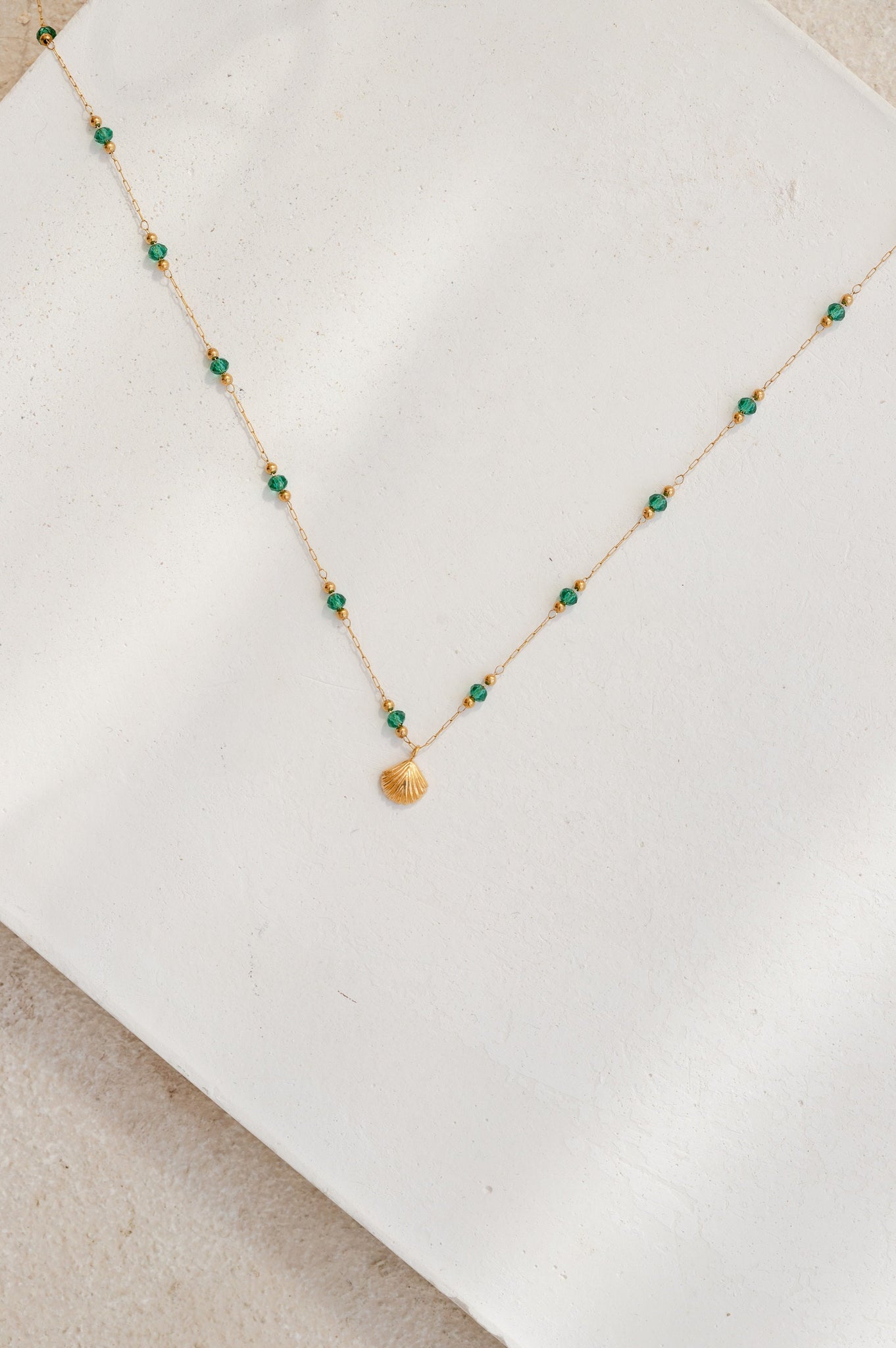 Green Stone Shell Necklace, 18K Gold, Natural Stone Necklace, Mothers Day Gift, Green Beaded Necklace, Gift For Mom, Necklaces For Women